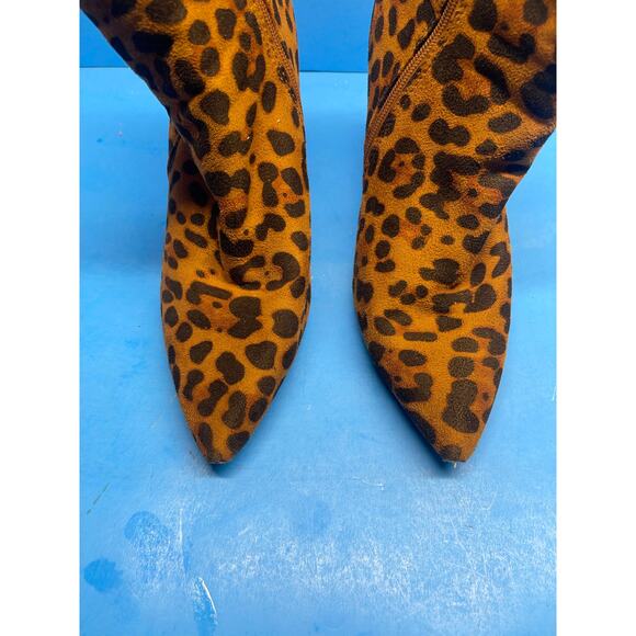 Weeboo Women's Size 8.5 Animal Print Brown Ankle Booties Boots Side Zip - Picture 11 of 11